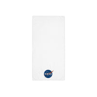 Serviette de bain NASA logo "Meatball" haut de gamme La serviette de bain haut de gamme exclusive "NASA SHOP FRANCE". Fabriquée à partir d'un tissu absorbant de haute qualité et qui durera longtemps, que vous l'utilisiez à la maison ou à la plage. Elle est fabriquée à partir de 100 % coton peigné extra doux et moelleux 50x100.