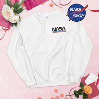 Pull NASA LOGO VINTAGE NASA et les deux lignes bleue et rouge propres à la National Aeronautic and Space Academy ∣ NASA SHOP FRANCE®